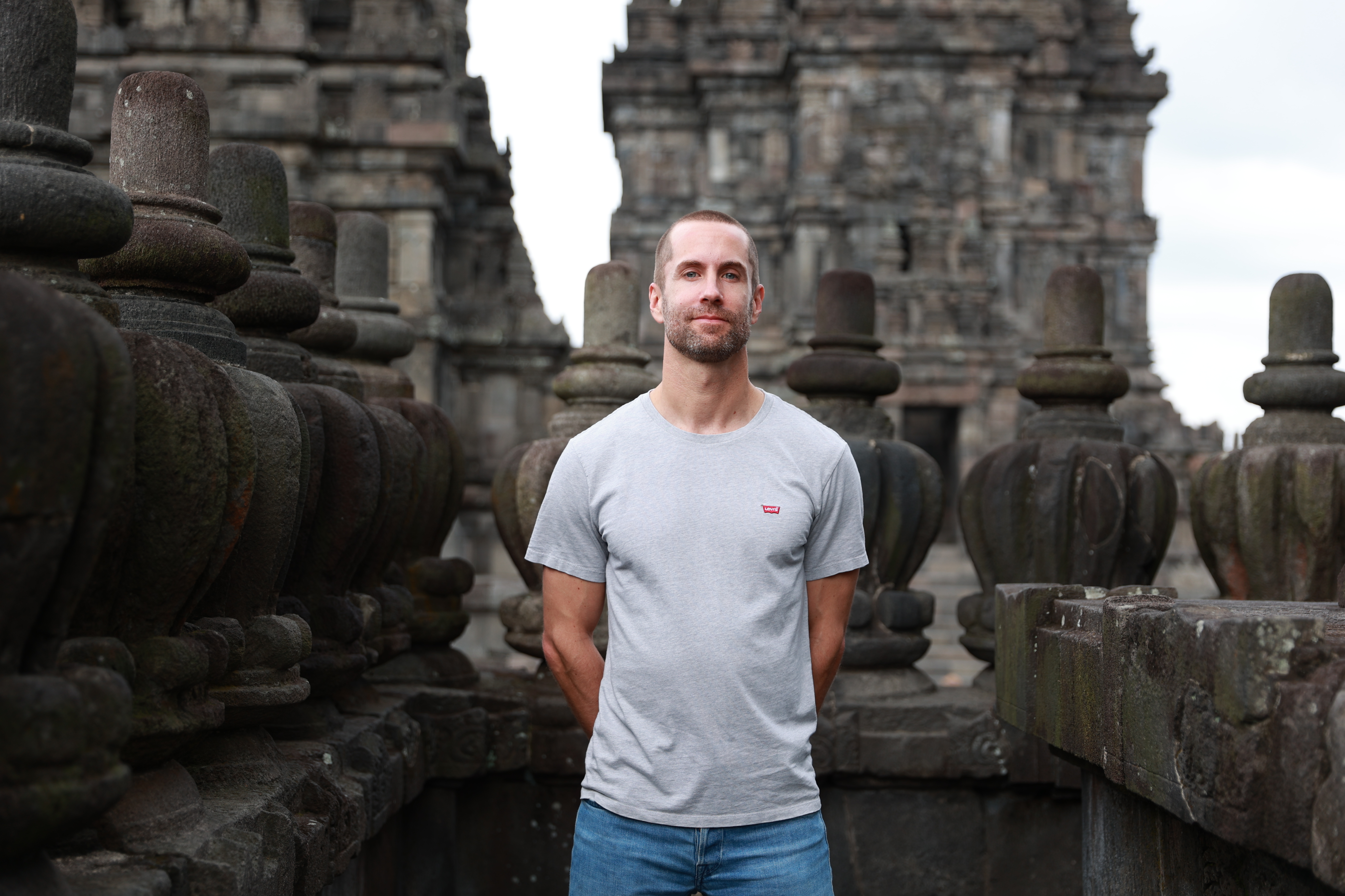 Dr. L. Stephane Devriendt